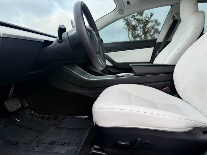 2020 Tesla Model 3 Standard Range Plus