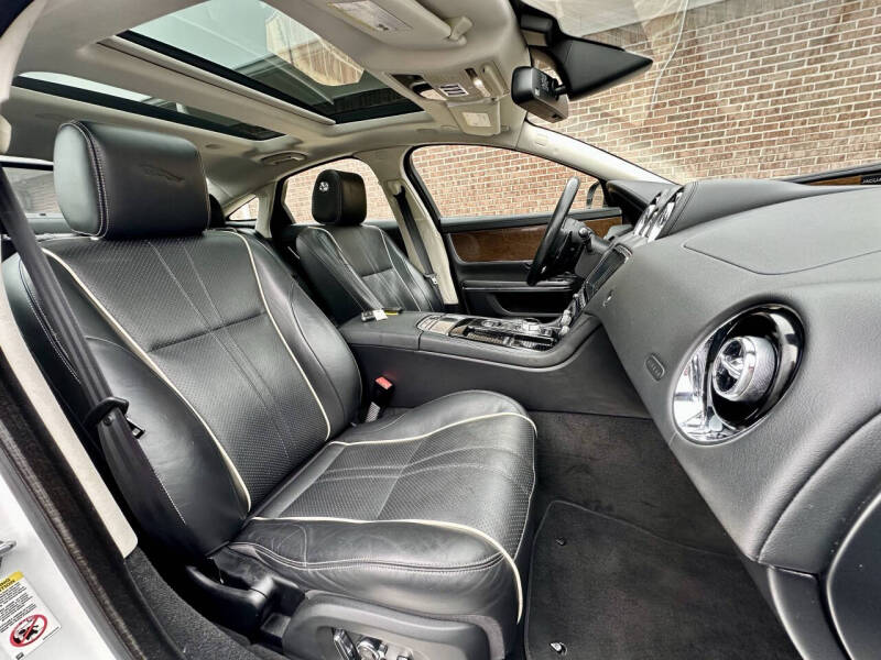 2016 Jaguar XJ Supercharged