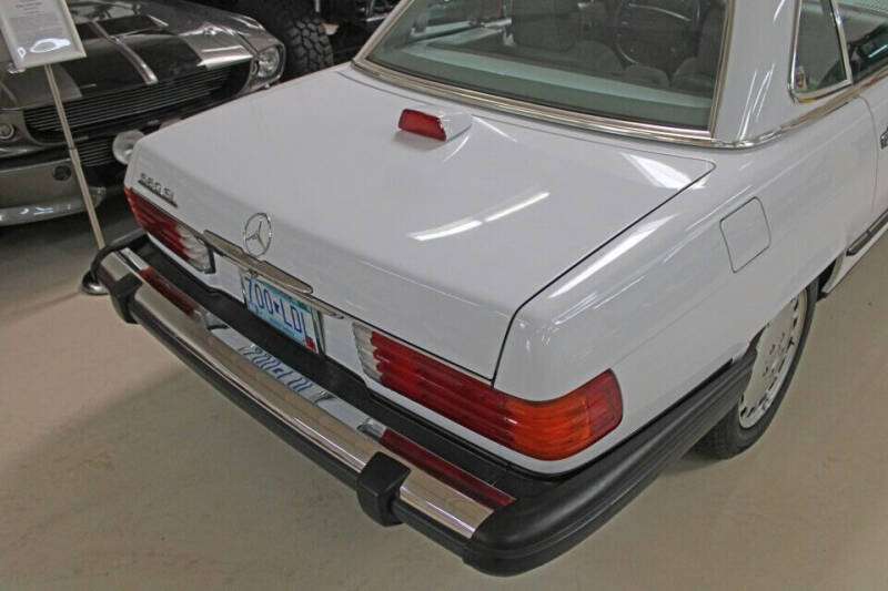 1987 Mercedes-Benz 560-Class 560 SL