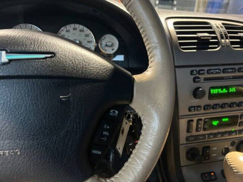 2004 Ford Thunderbird Deluxe