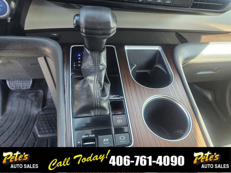 2023 Toyota Sienna LE 8-Passenger