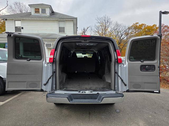 2017 Chevrolet Express LT 2500
