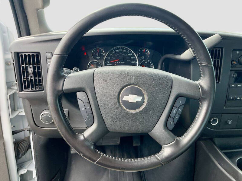 2023 Chevrolet Express 2500