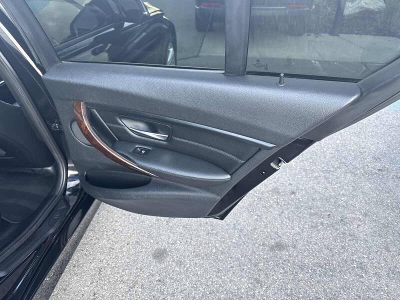 2015 BMW 3 Series 328i