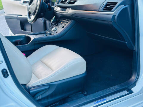 2012 Lexus CT 200h Premium