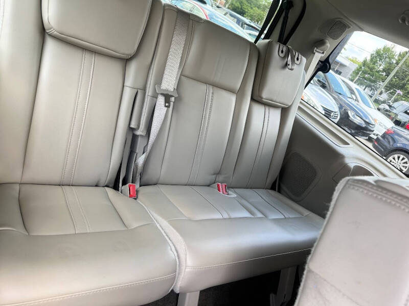 2017 Lincoln Navigator Select