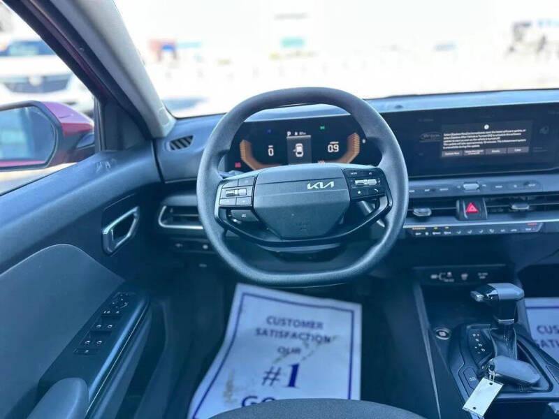 2025 Kia K4