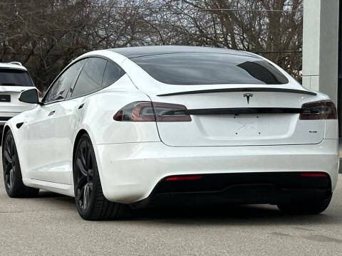 2021 Tesla Model S Plaid