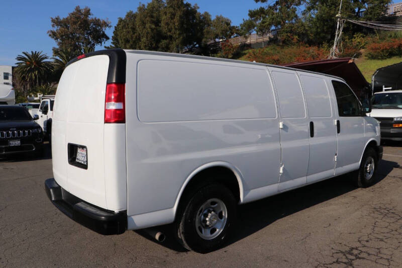 2021 Chevrolet Express 2500