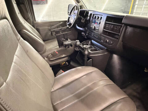 2021 Chevrolet Express 2500