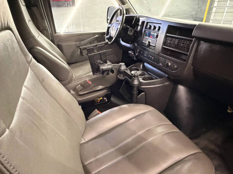 2021 Chevrolet Express 2500