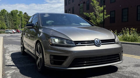 2016 Volkswagen Golf R 4Motion