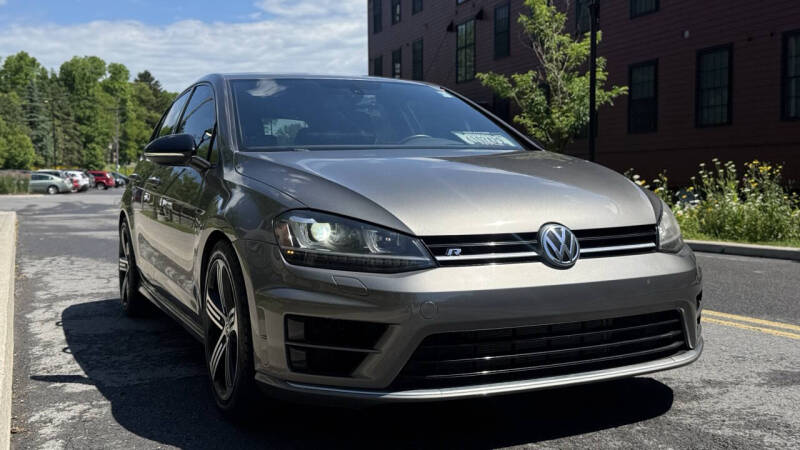2016 Volkswagen Golf R 4Motion