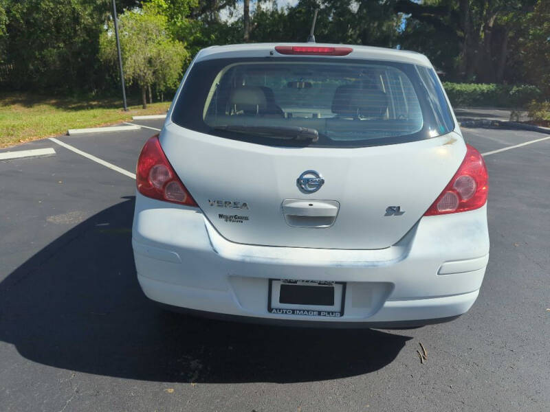 2008 Nissan Versa SL photo 3