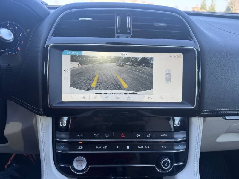 2020 Jaguar F-PACE SVR