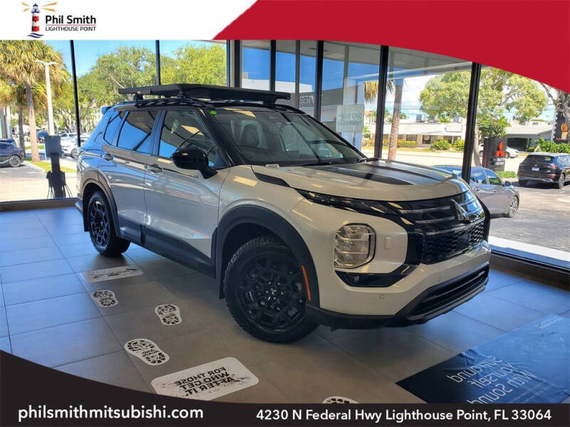 2025 Mitsubishi Outlander Trail Edition's photo