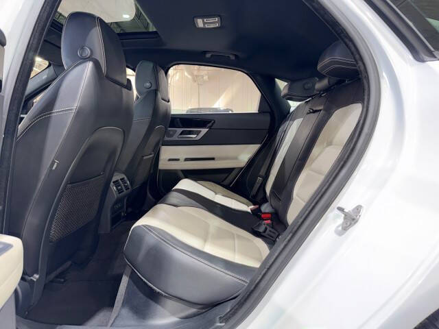 2016 Jaguar XF R-Sport