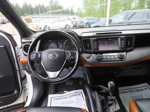 2017 Toyota RAV4 SE