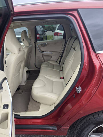 2015 Volvo XC60 T6 Premier Plus