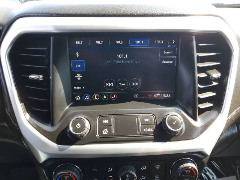 2023 GMC Acadia SLT
