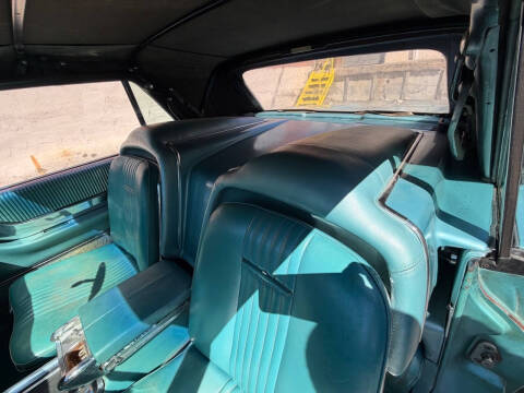 1965 Ford Thunderbird