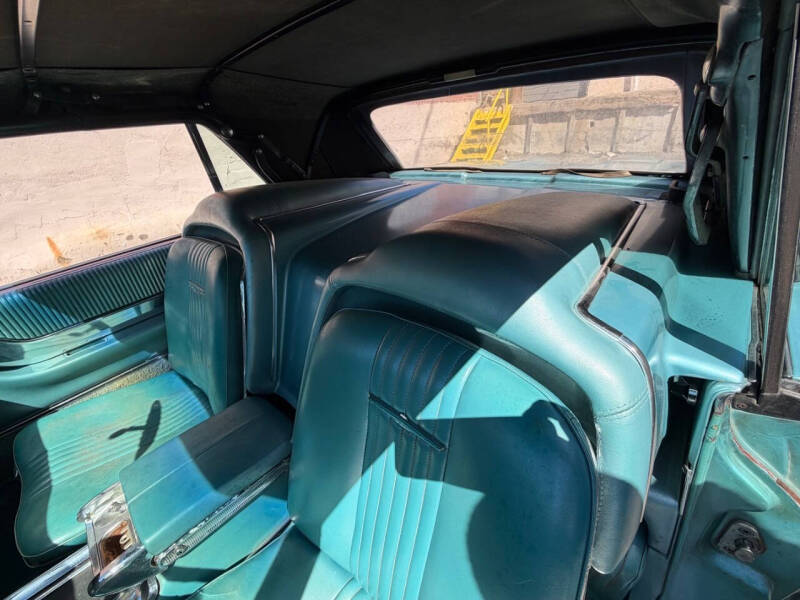 1965 Ford Thunderbird