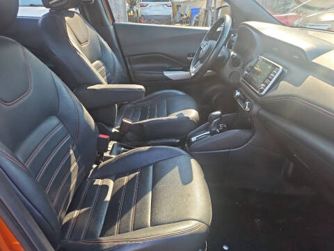 2019 Nissan Kicks SR