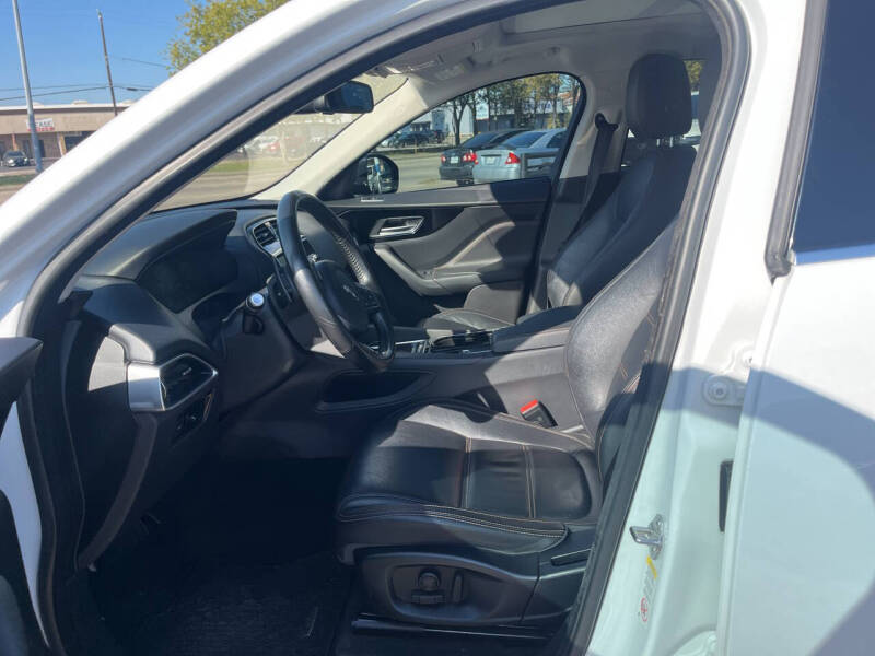 2017 Jaguar F-PACE 35t Prestige