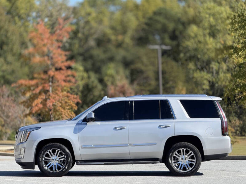 2016 Cadillac Escalade Standard
