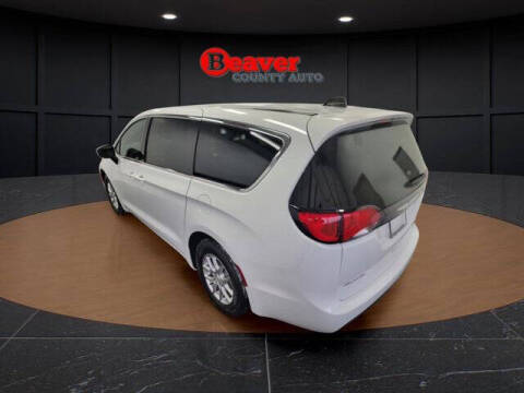 2026 Chrysler Voyager LX
