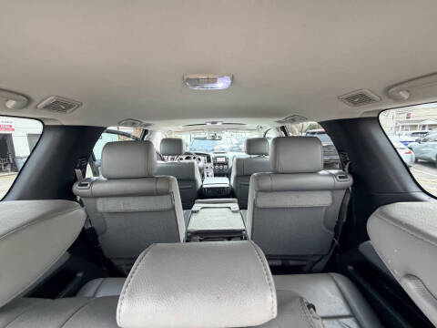 2013 Toyota Sequoia SR5