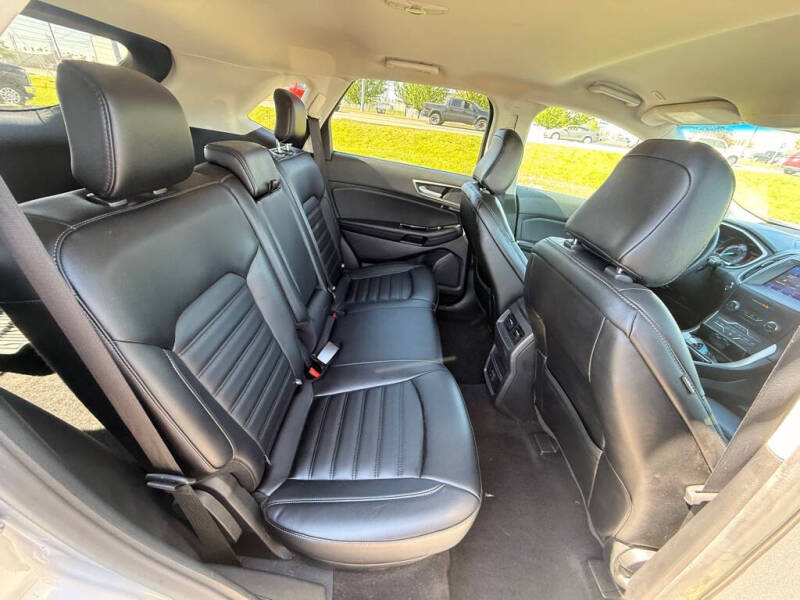 2020 Ford Edge SEL