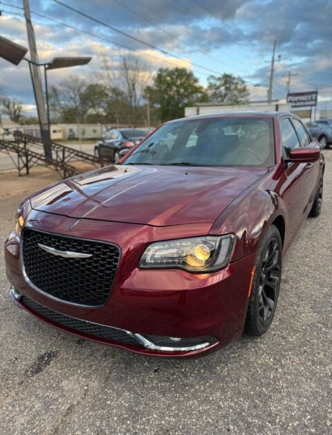 2019 Chrysler 300 for sale at Greenville Luxury Motors in Greenville, SC