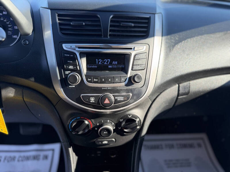 2016 Hyundai Accent SE