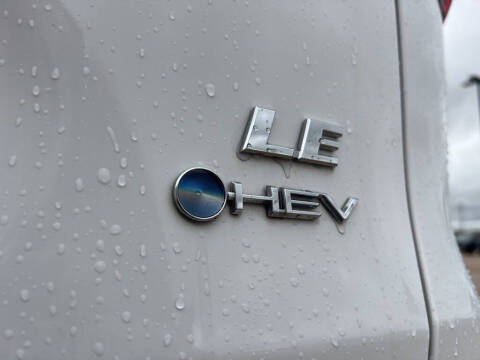 2025 Toyota RAV4 Hybrid LE