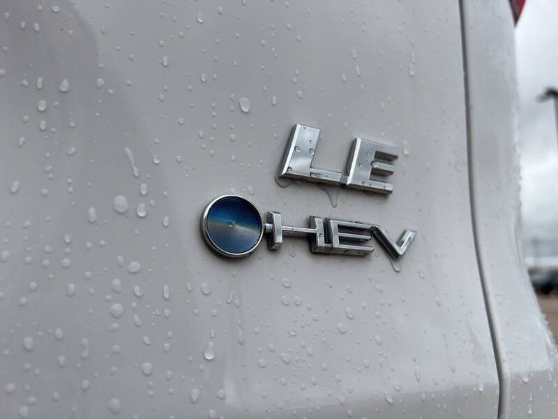 2025 Toyota RAV4 Hybrid LE