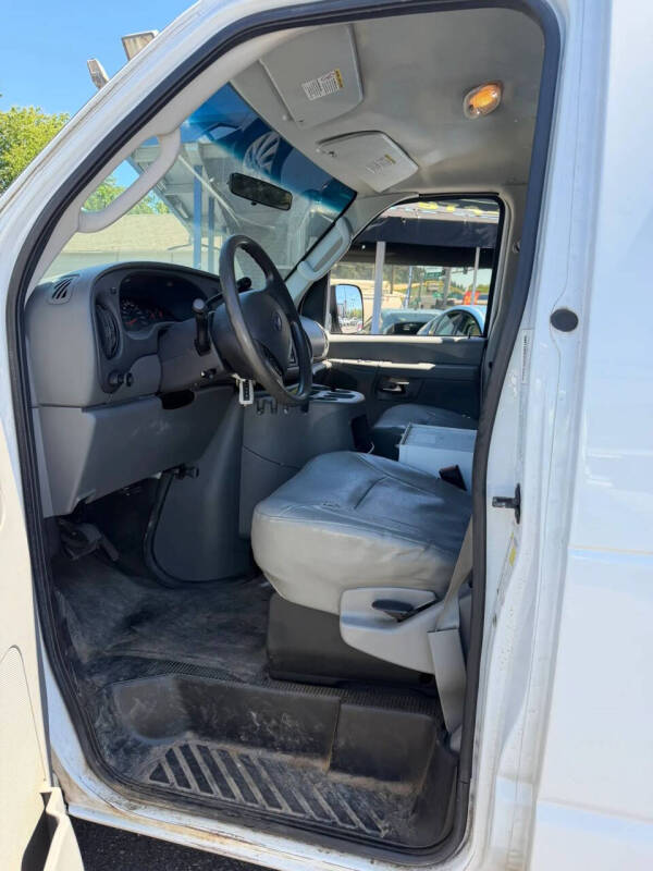 2008 Ford E-Series E-250