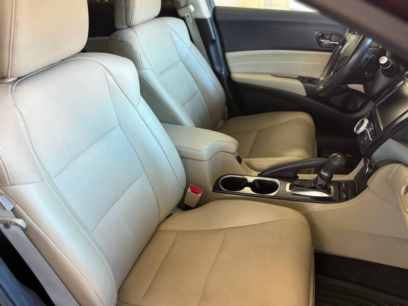 2016 Acura ILX w/Premium