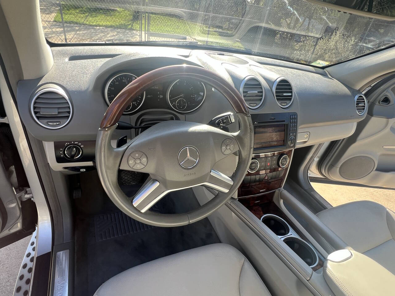 Used Car 2011 Mercedes-benz M-class  Ml 350 4dr Suv For Sale Under $10,000 In Austin, Texas