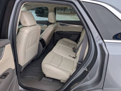 2022 Cadillac XT5 Premium Luxury