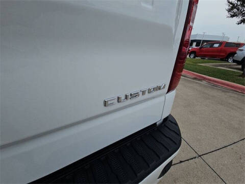 2024 Chevrolet Silverado 1500 Custom