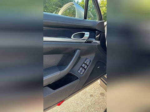 2011 Porsche Panamera