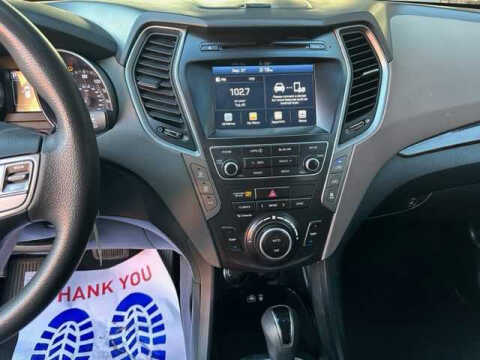 2017 Hyundai Santa Fe SE