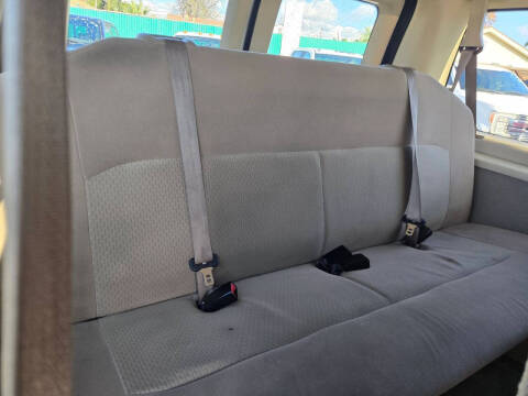 2012 Ford E-Series E-350 SD XLT