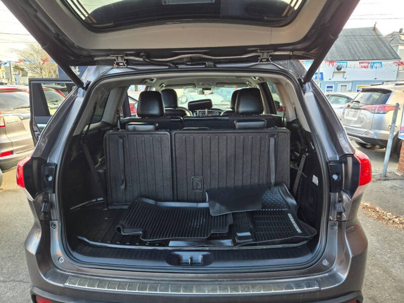 2018 Toyota Highlander LE