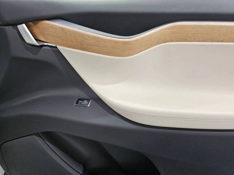 2019 Tesla Model X Long Range