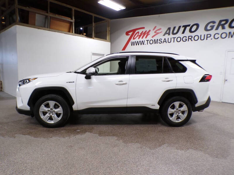 2021 Toyota RAV4 Hybrid XLE