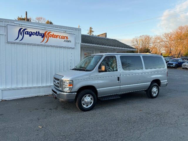 2013 Ford E-Series E-350 SD XLT