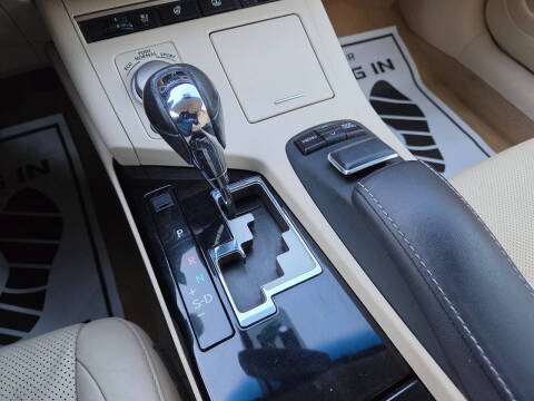 2013 Lexus ES 300h