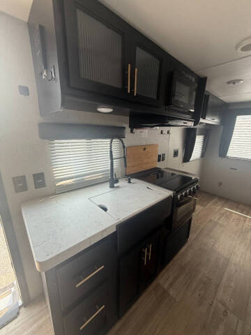 2022 Forest River Grey Wolf